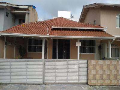 Casa para Venda na cidade de S&atilde;o Francisco do Sul no bairro Enseada